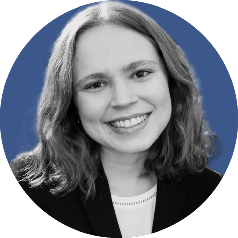 Lindsey Dobbins headshot